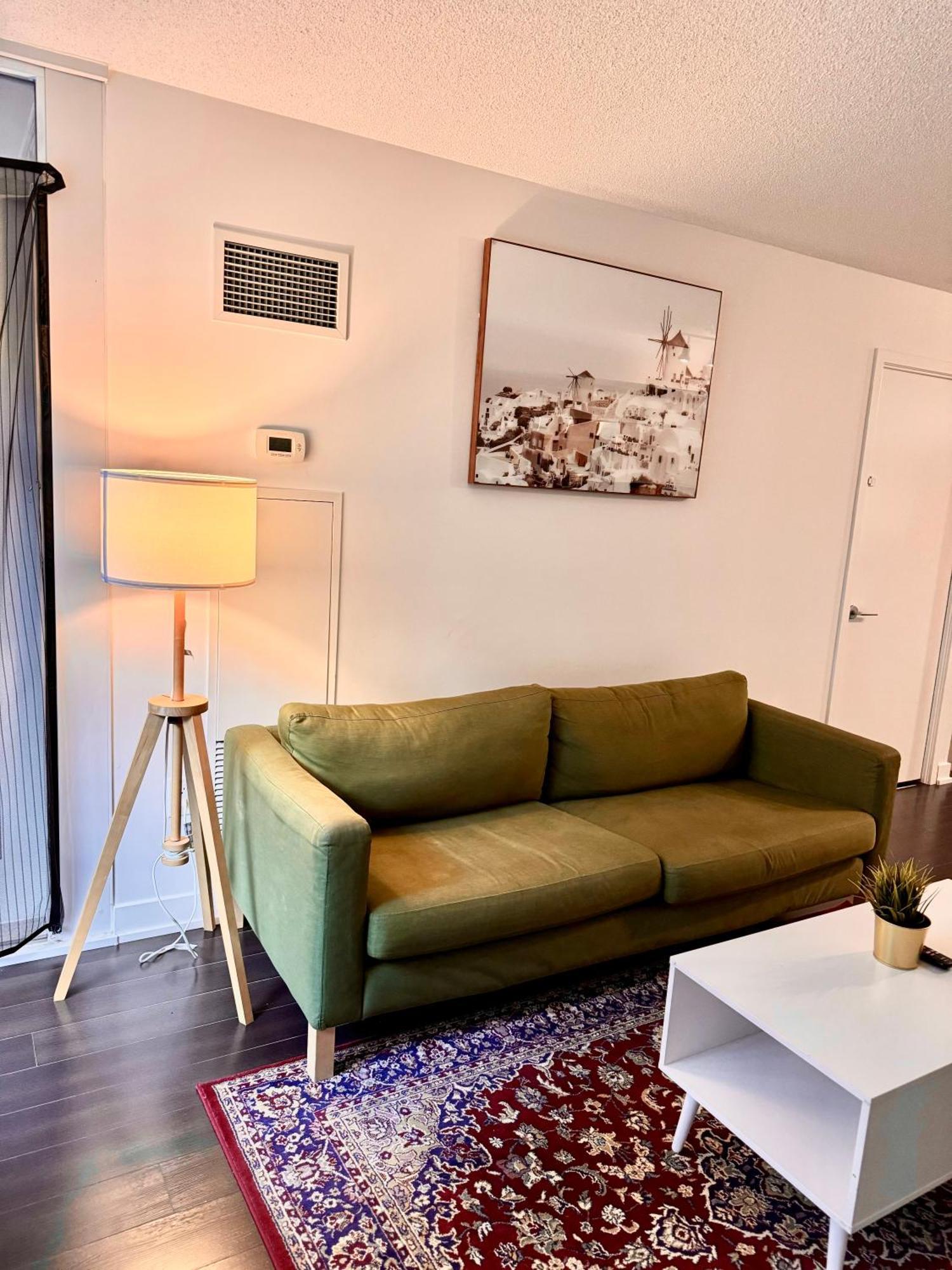 Lush Condo By Cntower - Free Parking Τορόντο Εξωτερικό φωτογραφία