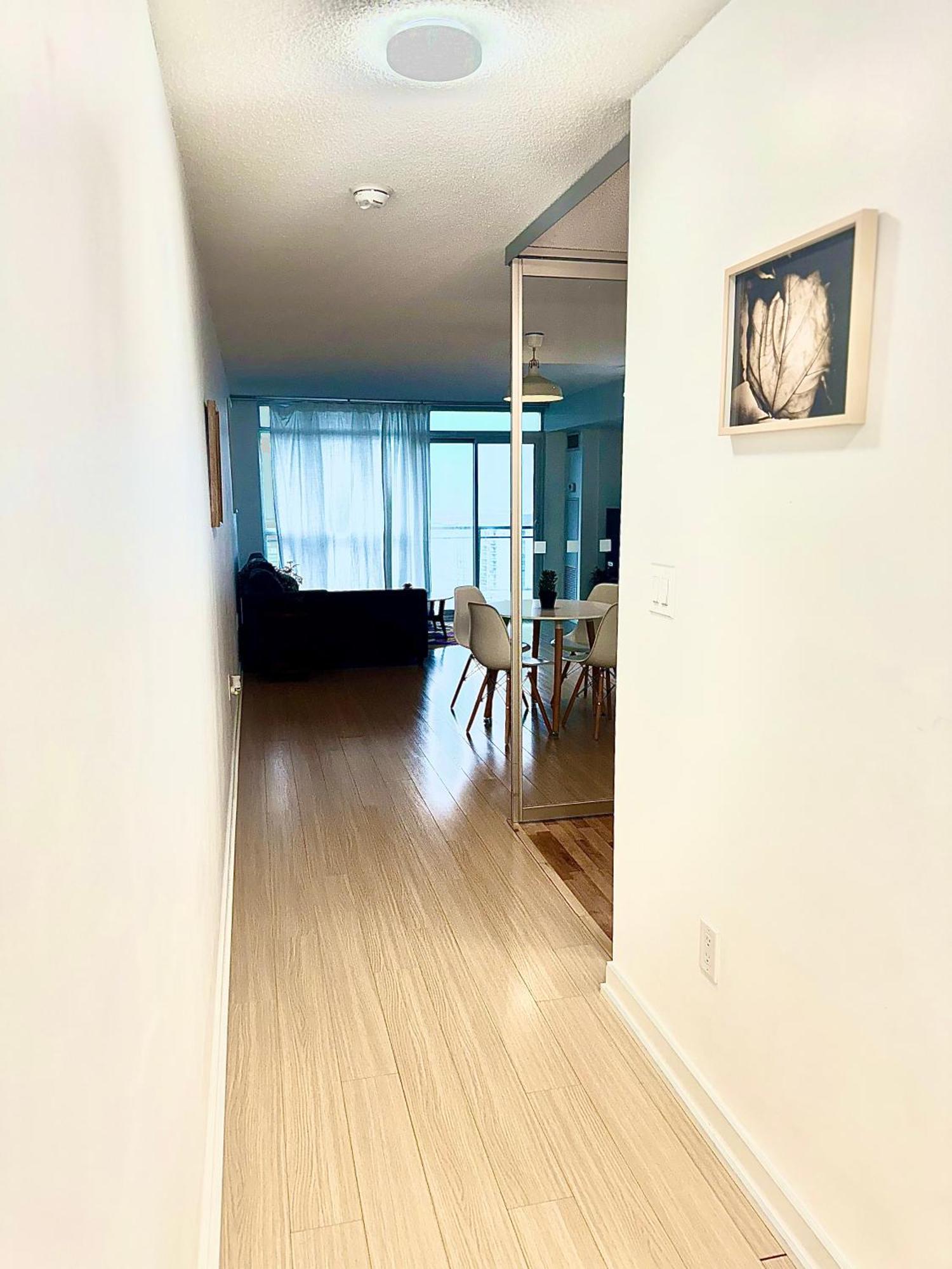 Lush Condo By Cntower - Free Parking Τορόντο Εξωτερικό φωτογραφία